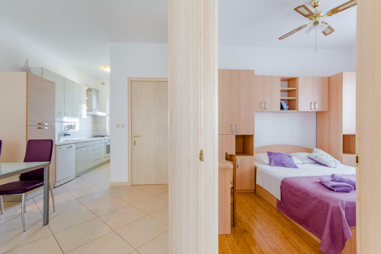 סופטאר Holiday House Barbara מראה חיצוני תמונה